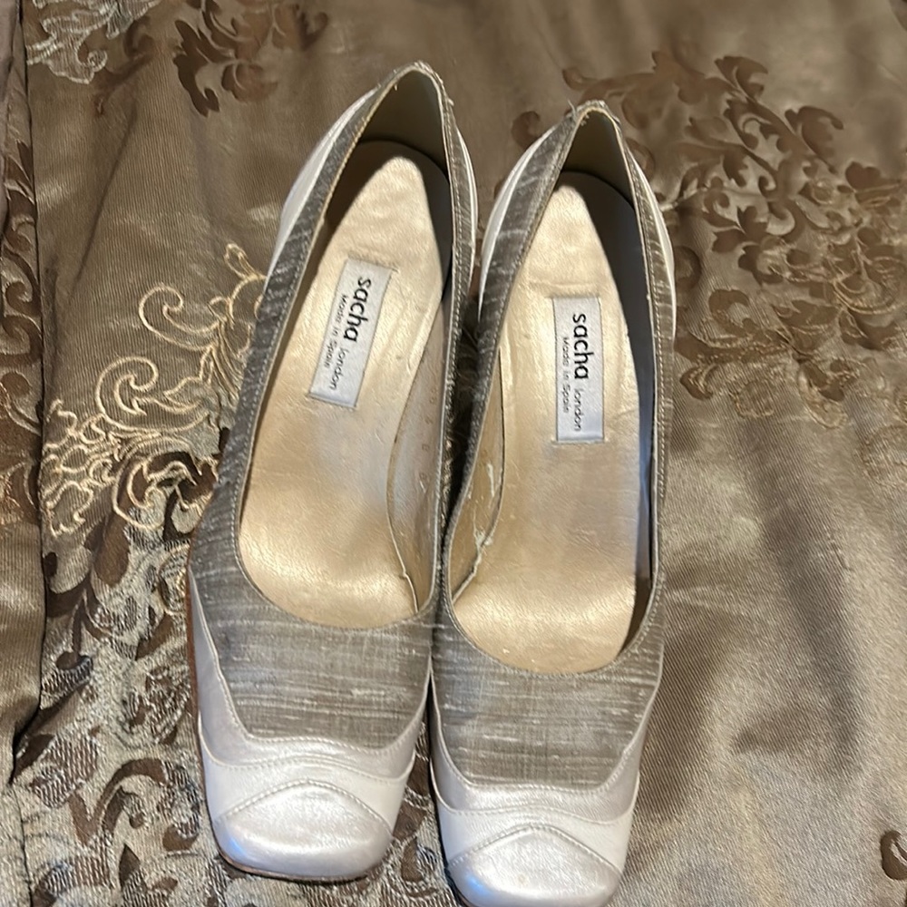 Women’s shoes